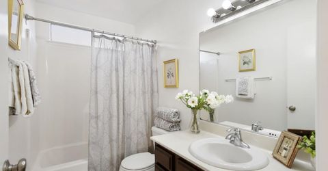 9924 Meadow Oak Cir, Elk Grove, CA 95624 Photo