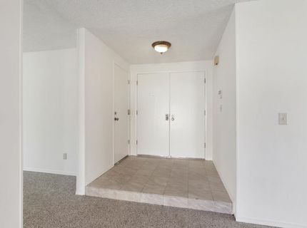 9924 Meadow Oak Cir, Elk Grove, CA 95624 Photo