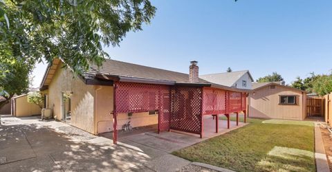 9924 Meadow Oak Cir, Elk Grove, CA 95624 Photo