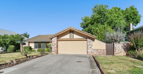 9924 Meadow Oak Cir, Elk Grove, CA 95624 Photo