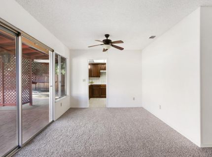 9924 Meadow Oak Cir, Elk Grove, CA 95624 Photo
