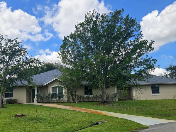 2879 SE Peru Street, Port Saint Lucie, FL 34984