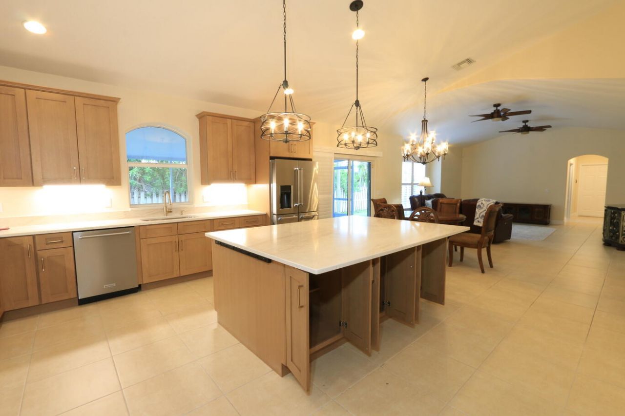 2879 SE Peru Street, Port Saint Lucie, FL 34984 Photo