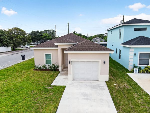402 NW 12th Avenue, Boynton Beach, FL 33435