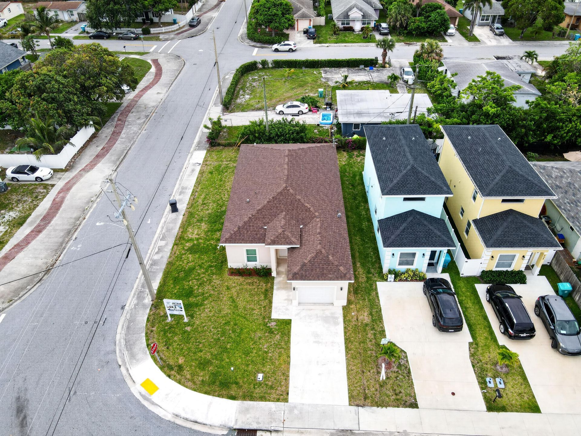 402 NW 12th Avenue, Boynton Beach, FL 33435 Photo