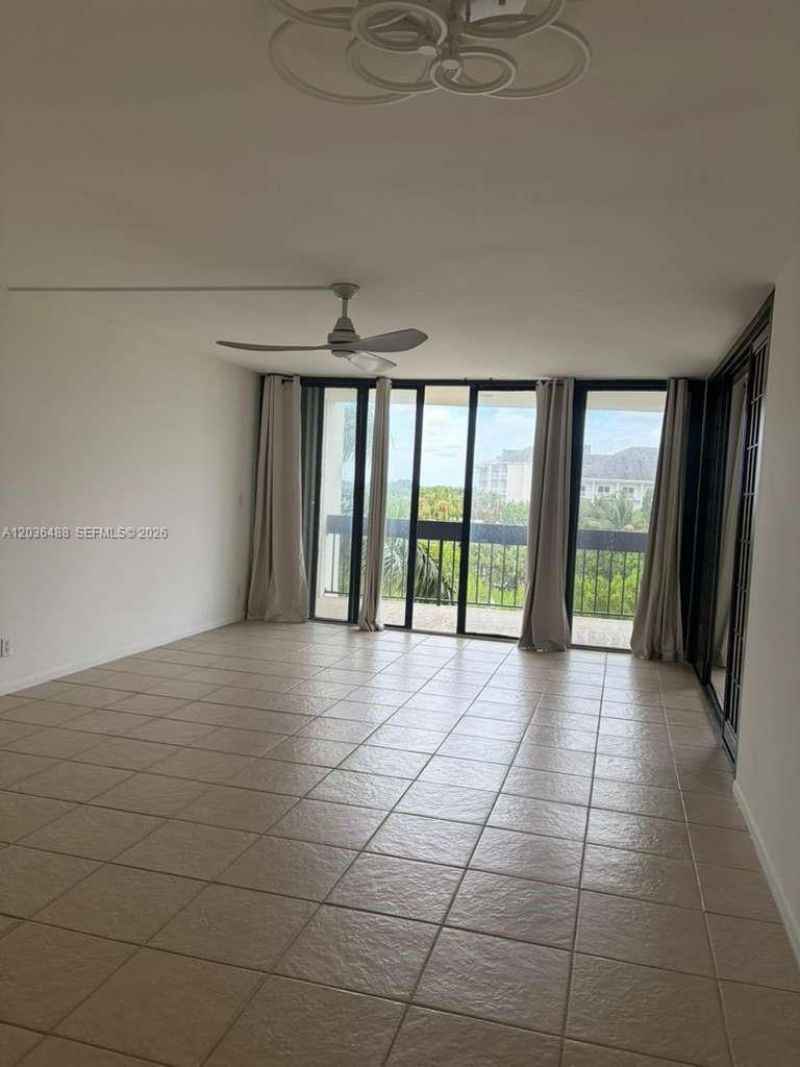 2400 Presidential Way , Unit 403, West Palm Beach, FL 33401 Photo