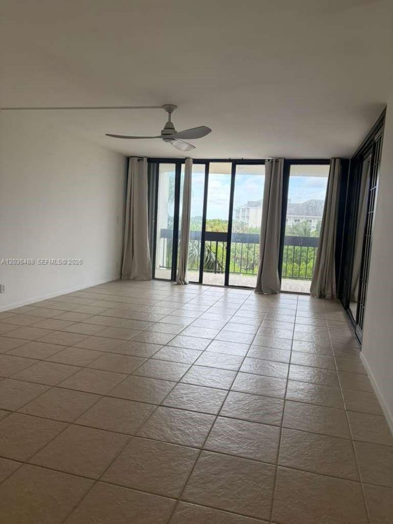 2400 Presidential Way , Unit 403, West Palm Beach, FL 33401 Photo