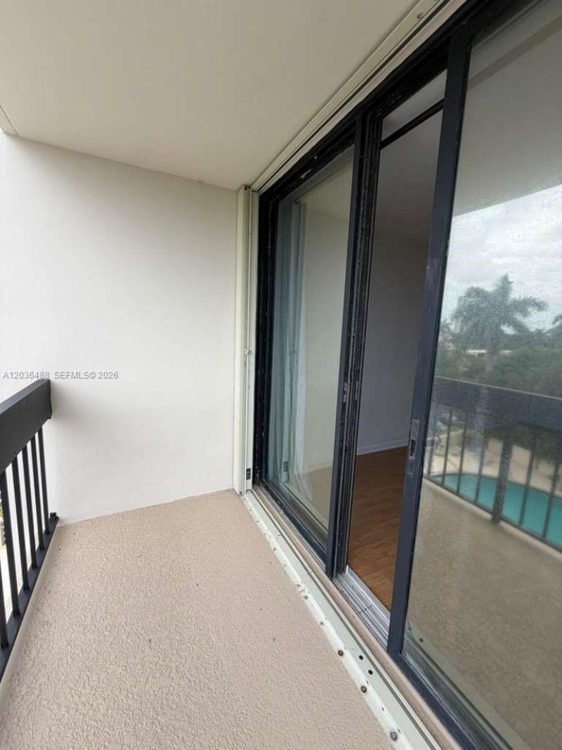 2400 Presidential Way , Unit 403, West Palm Beach, FL 33401 Photo