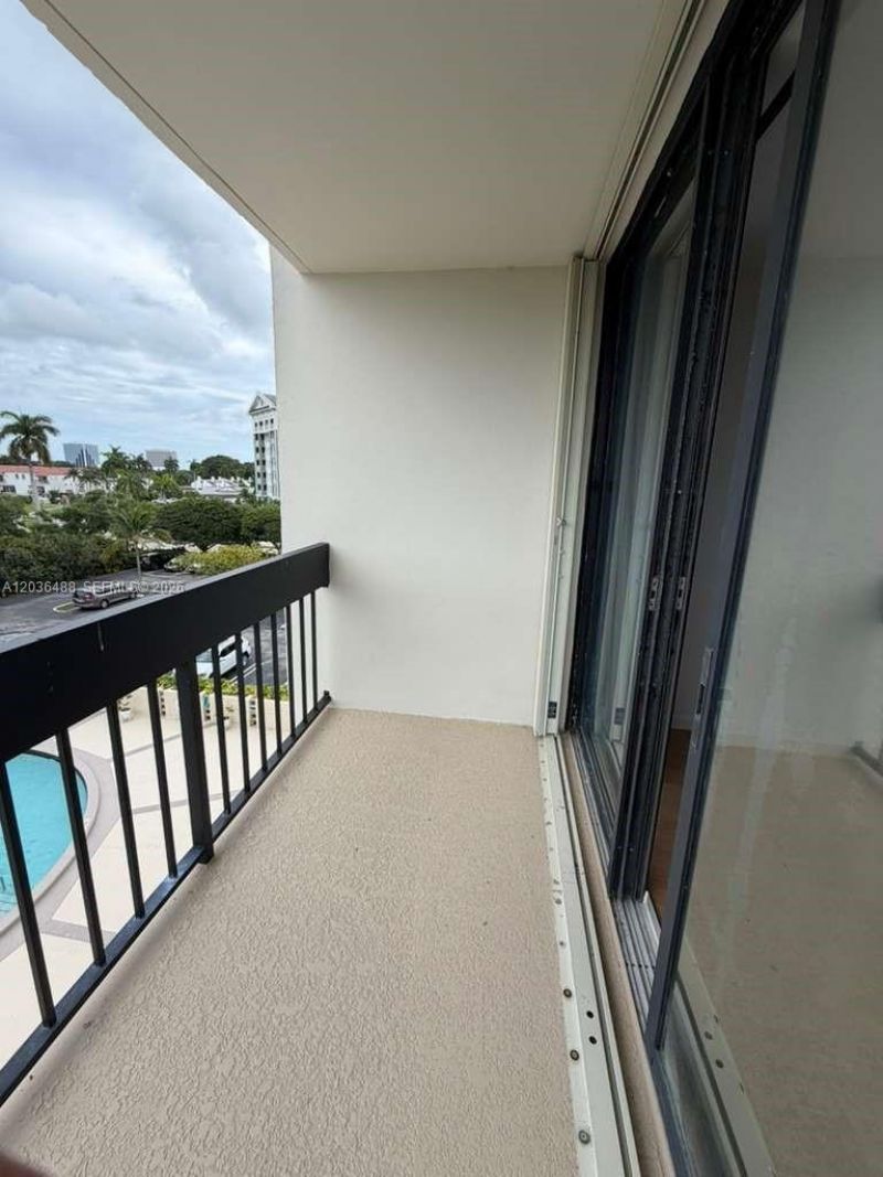 2400 Presidential Way , Unit 403, West Palm Beach, FL 33401 Photo