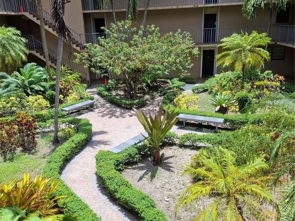 Unit 207, Miami, FL 33176