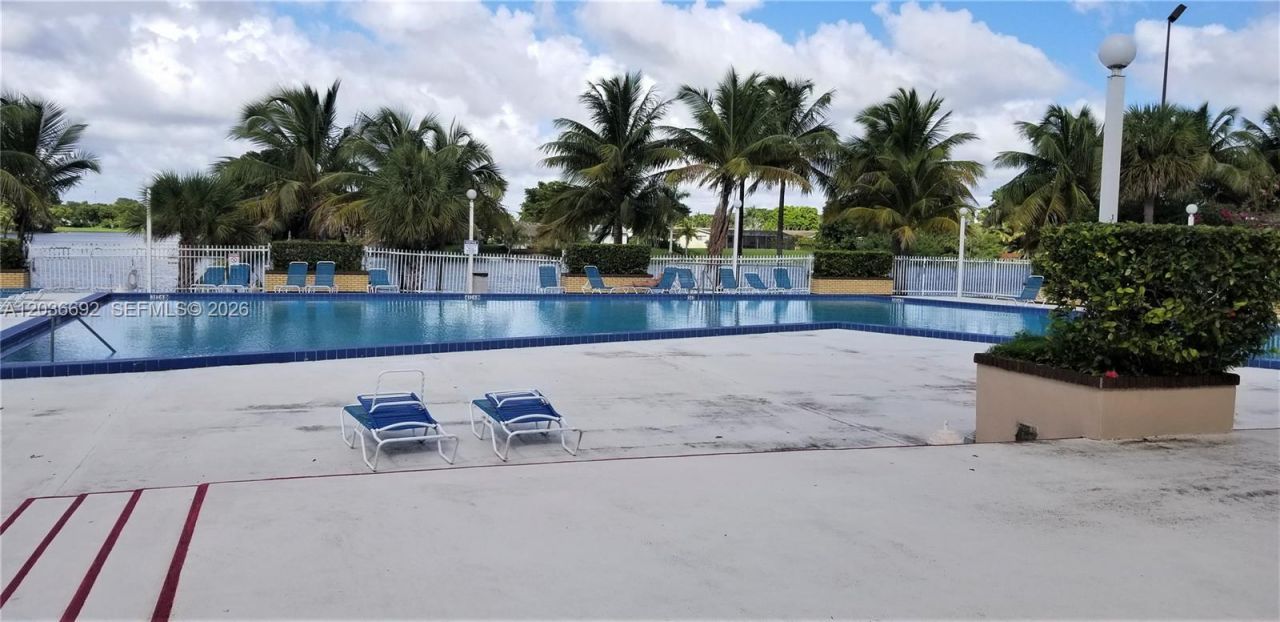 14201 N Kendall Dr , Unit 405D, Miami, FL 33186 Photo
