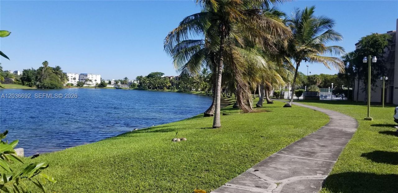 14201 N Kendall Dr , Unit 405D, Miami, FL 33186 Photo