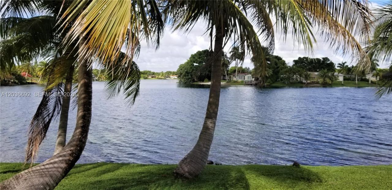 14201 N Kendall Dr , Unit 405D, Miami, FL 33186 Photo