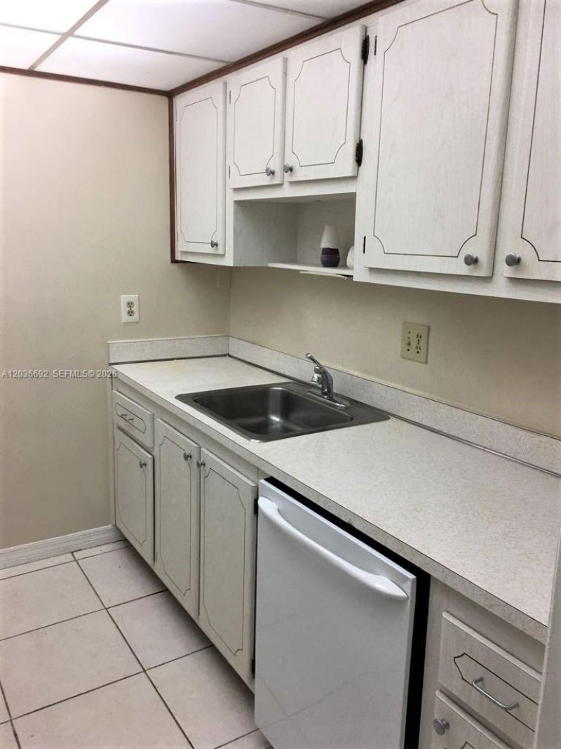 14201 N Kendall Dr , Unit 405D, Miami, FL 33186 Photo