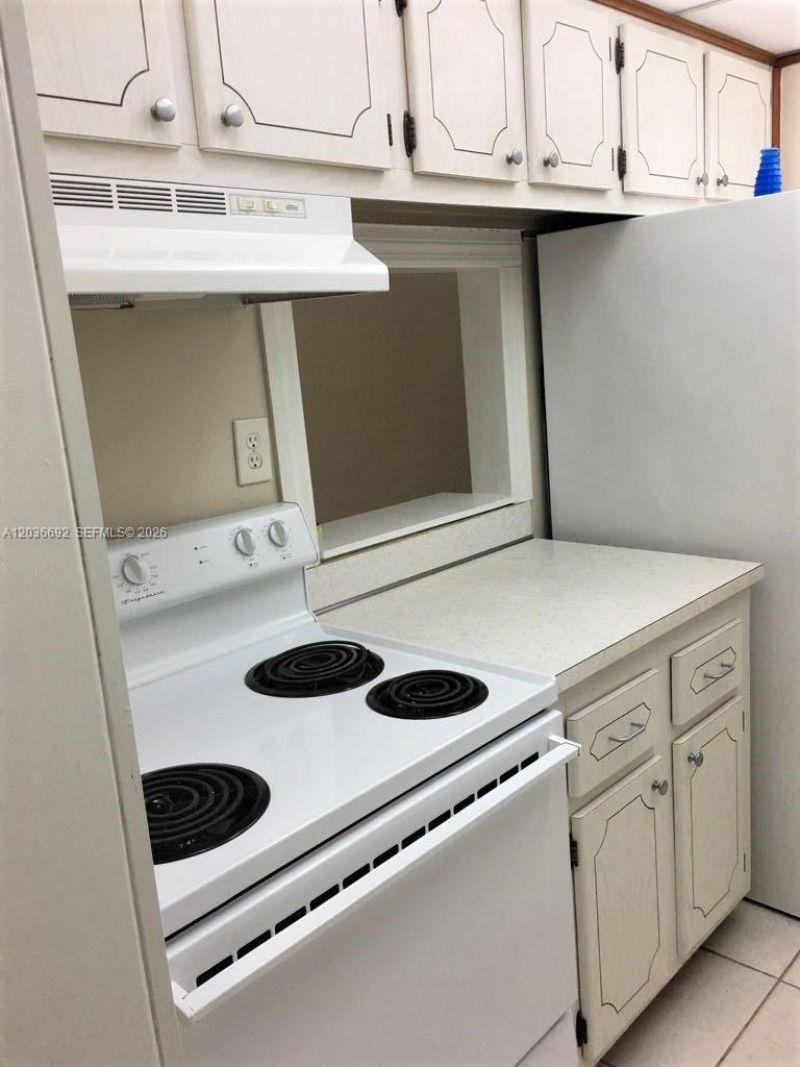 14201 N Kendall Dr , Unit 405D, Miami, FL 33186 Photo