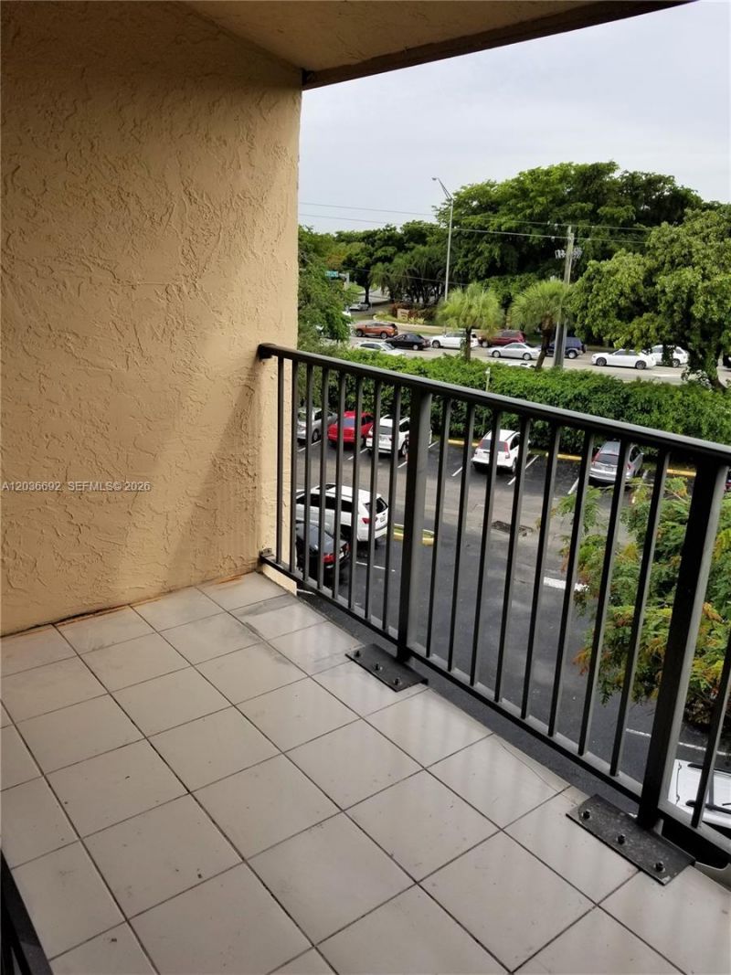 14201 N Kendall Dr , Unit 405D, Miami, FL 33186 Photo