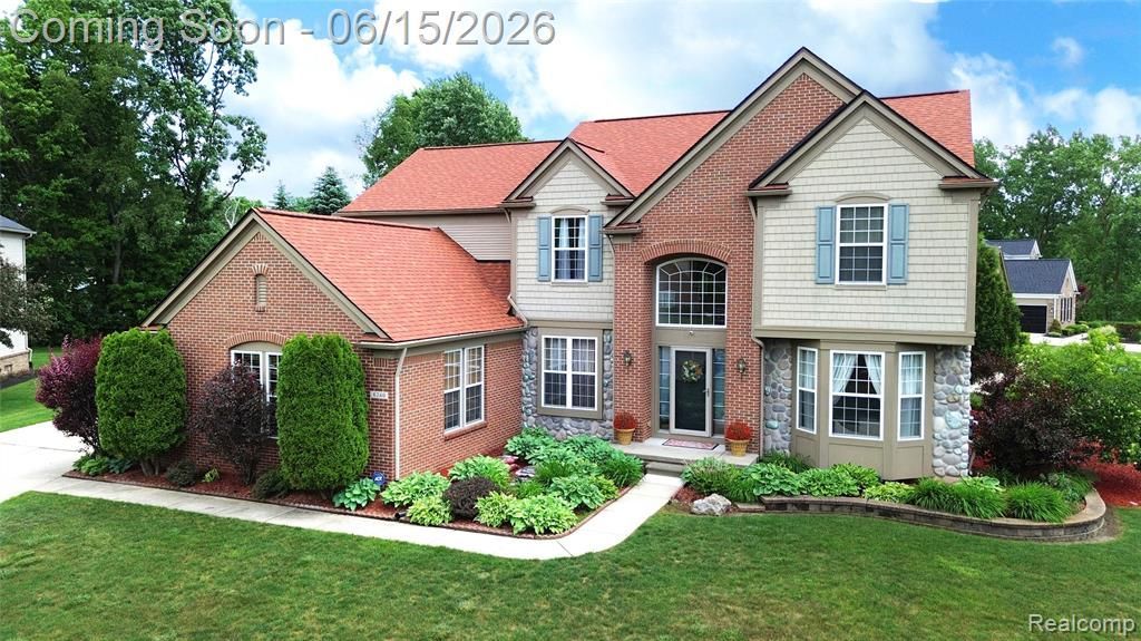 6240 Moonstone Court , Grand Blanc Township, MI 48439 Main Photo