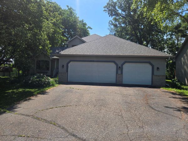 4909 W 150th Street , Savage, MN 55378