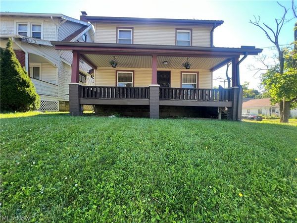 403 N Saint Clair Street, Girard, OH 44420