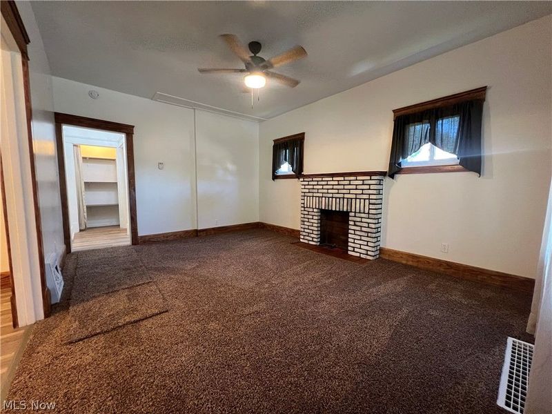 403 N Saint Clair Street , Girard, OH 44420 Photo 10
