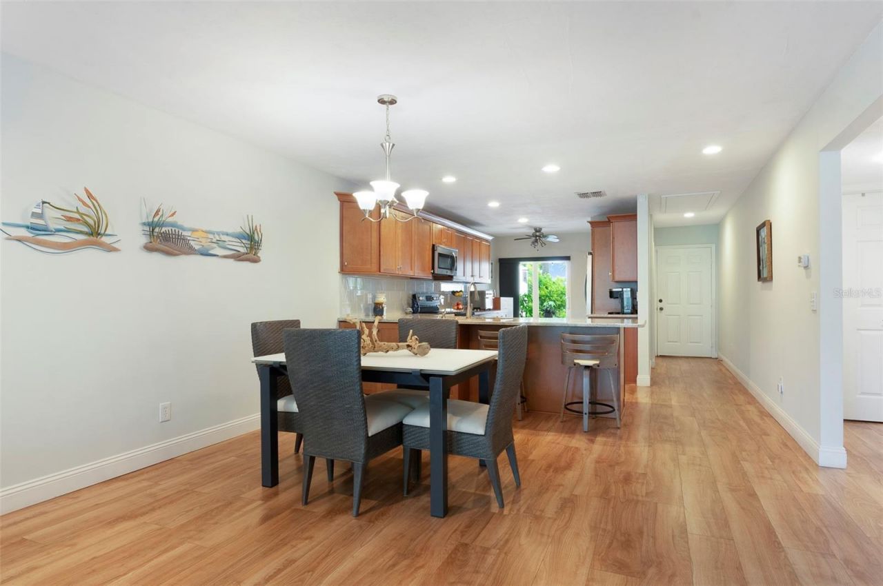 10152 Regal Drive, Largo, FL 33774 Photo