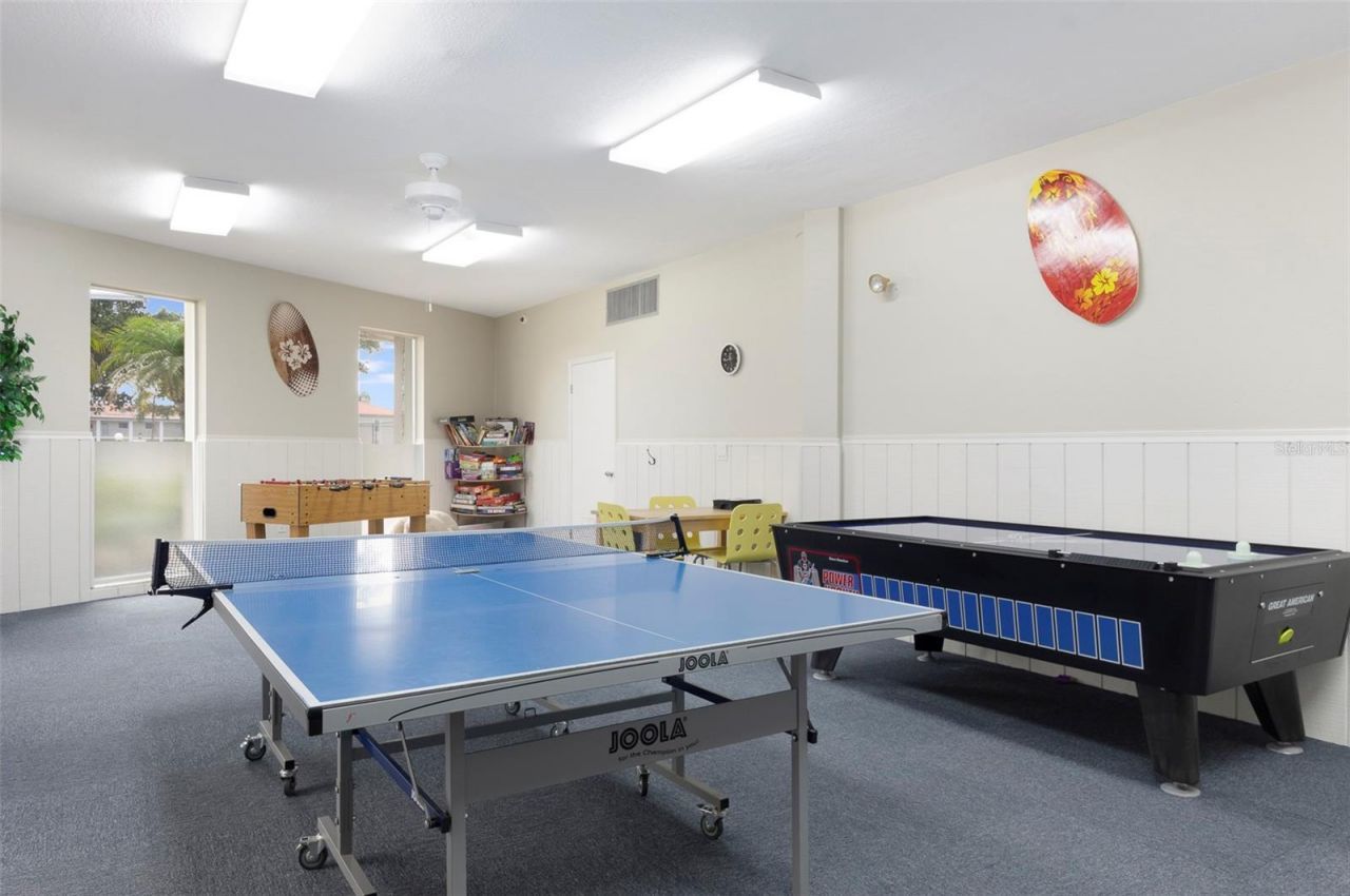 10152 Regal Drive, Largo, FL 33774 Photo