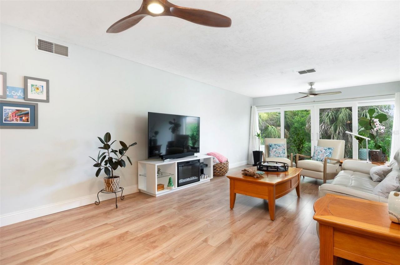 10152 Regal Drive, Largo, FL 33774 Photo
