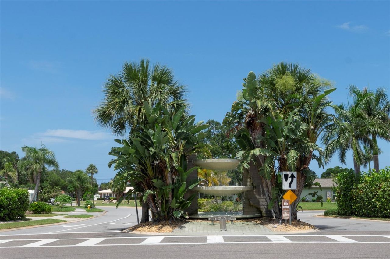 10152 Regal Drive, Largo, FL 33774 Photo