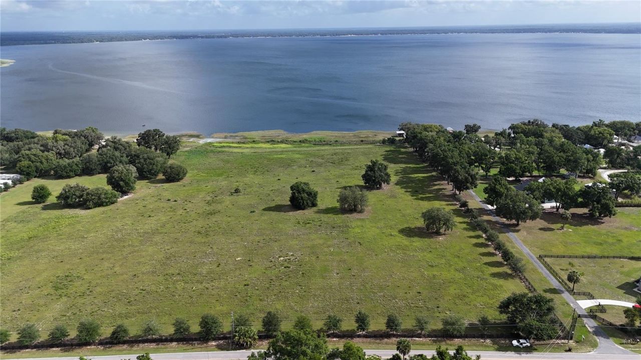 Tbd SE Sunset Harbor Road , Weirsdale, FL 32195 Photo