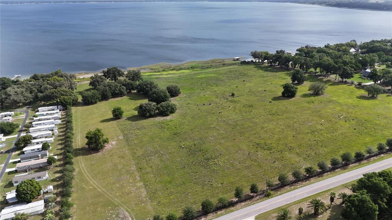 Tbd SE Sunset Harbor Road , Weirsdale, FL 32195 Photo