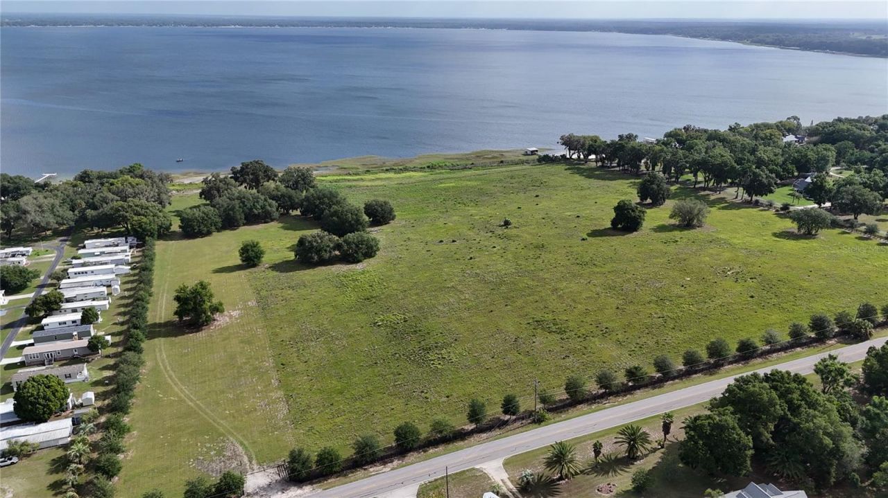 Tbd SE Sunset Harbor Road , Weirsdale, FL 32195 Photo
