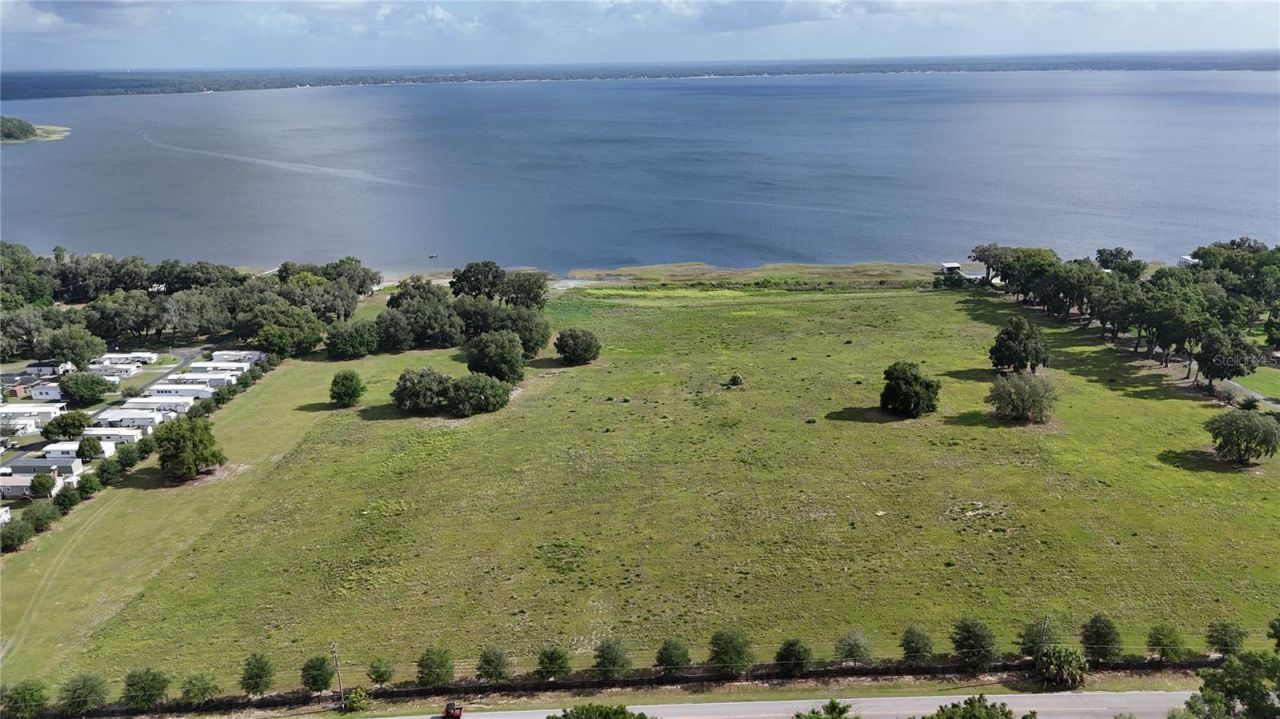 Tbd SE Sunset Harbor Road , Weirsdale, FL 32195 Photo
