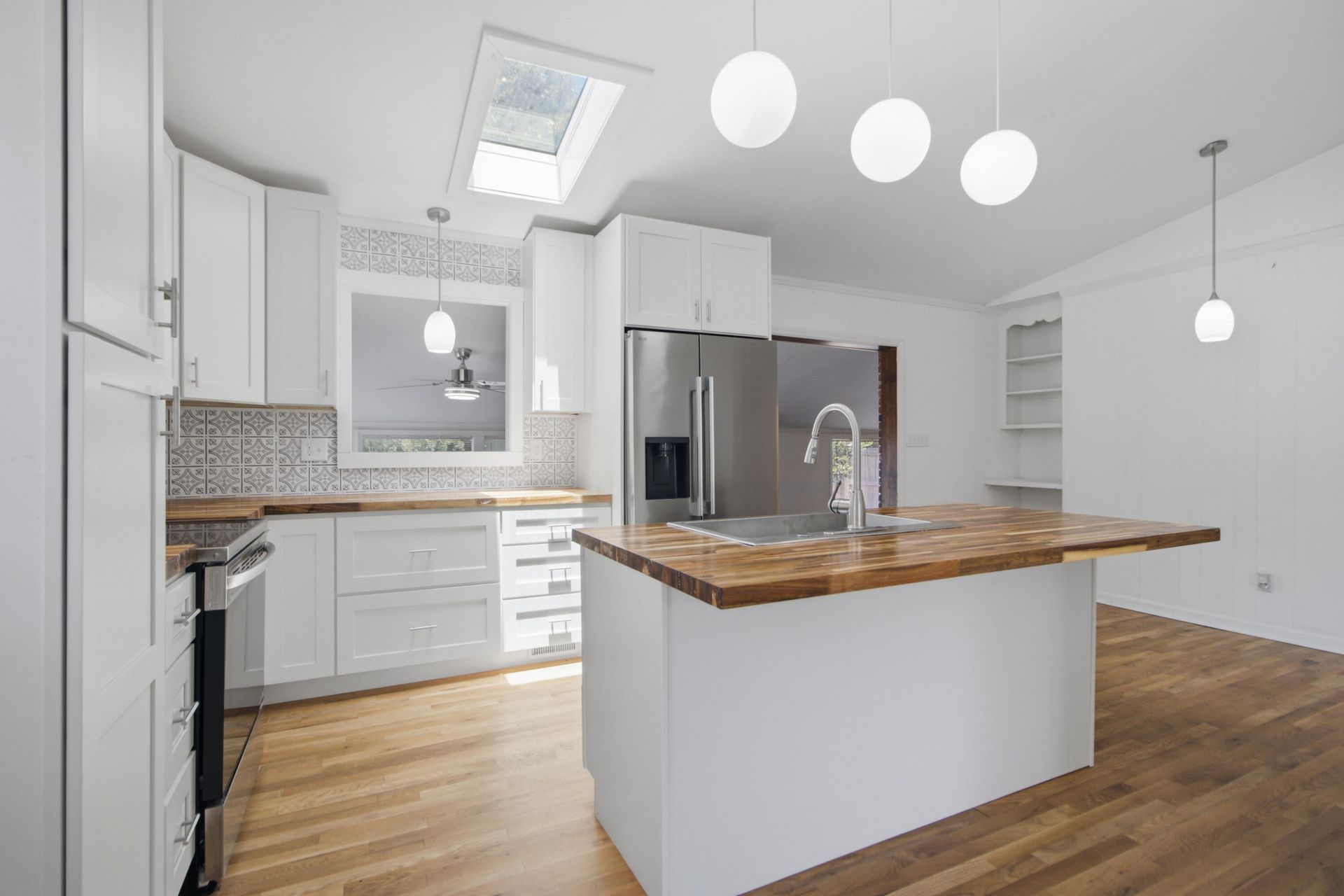 1144 Wyndham Road Photo 10