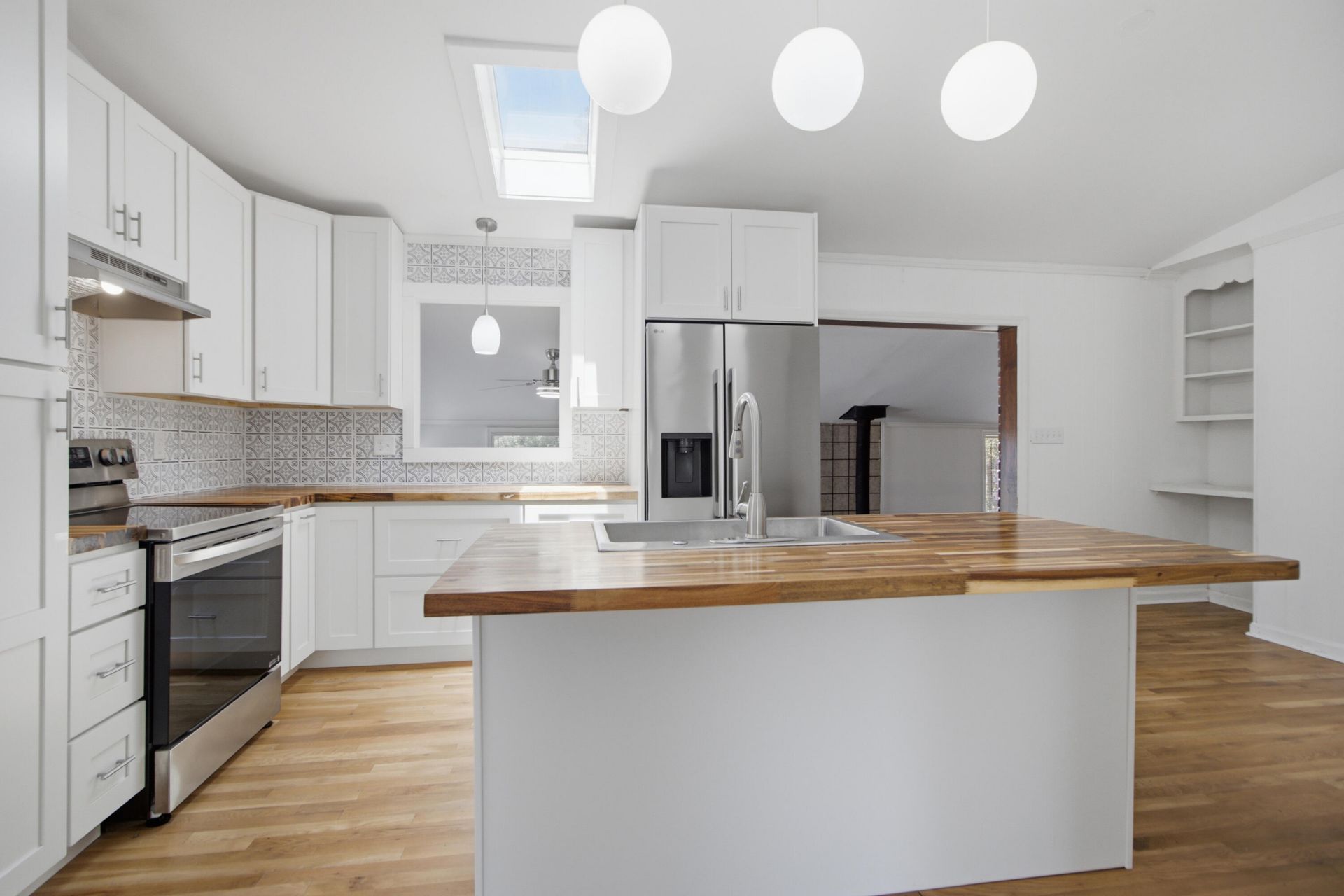 1144 Wyndham Road Photo 11