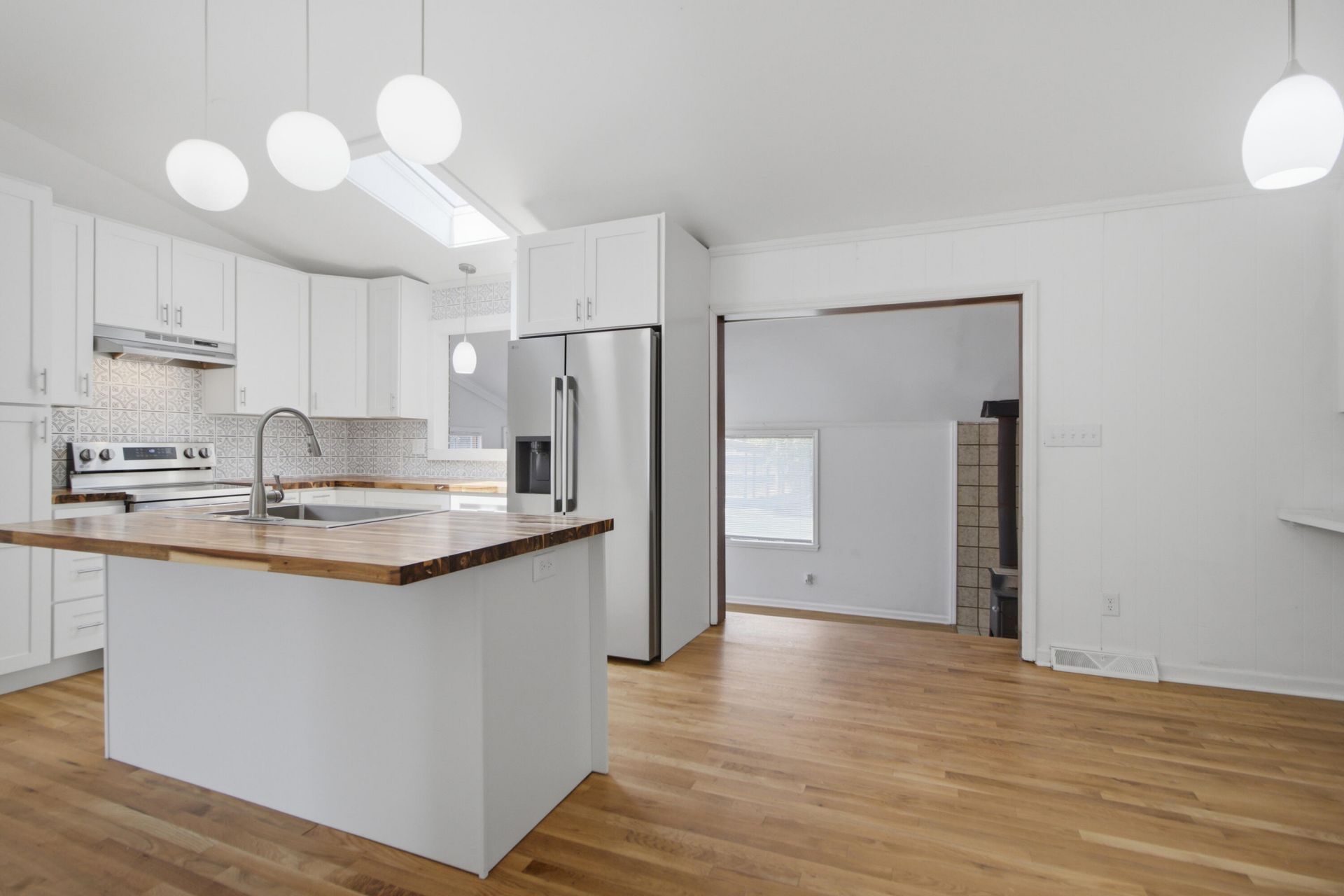 1144 Wyndham Road Photo 15
