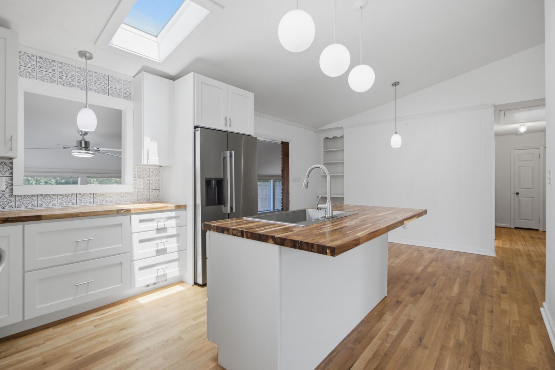 1144 Wyndham Road Photo 16