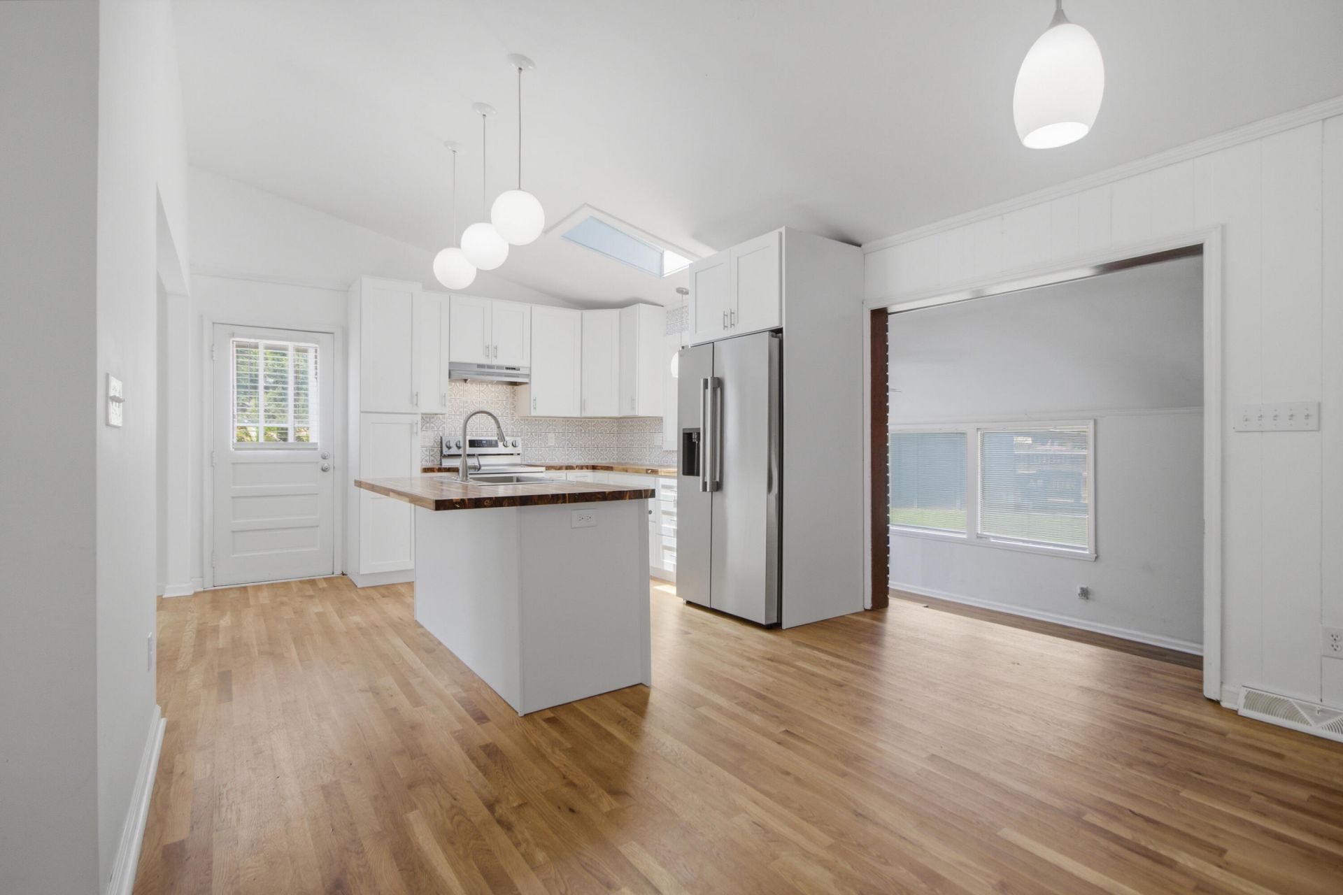 1144 Wyndham Road Photo 18