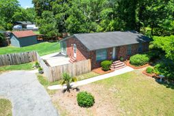 1144 Wyndham Road photo 4