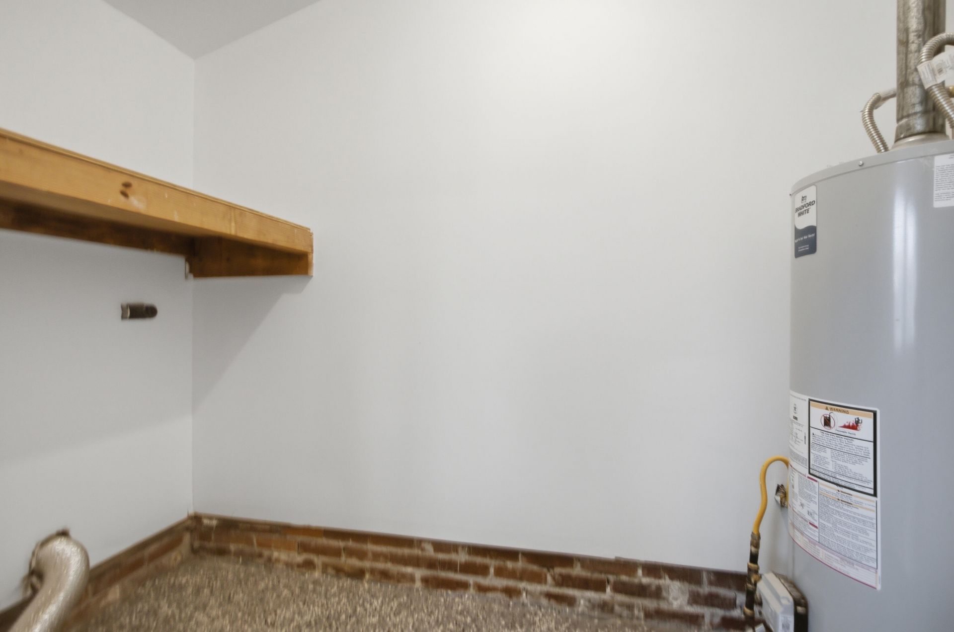 1144 Wyndham Road Photo 21