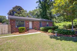1144 Wyndham Road photo 4