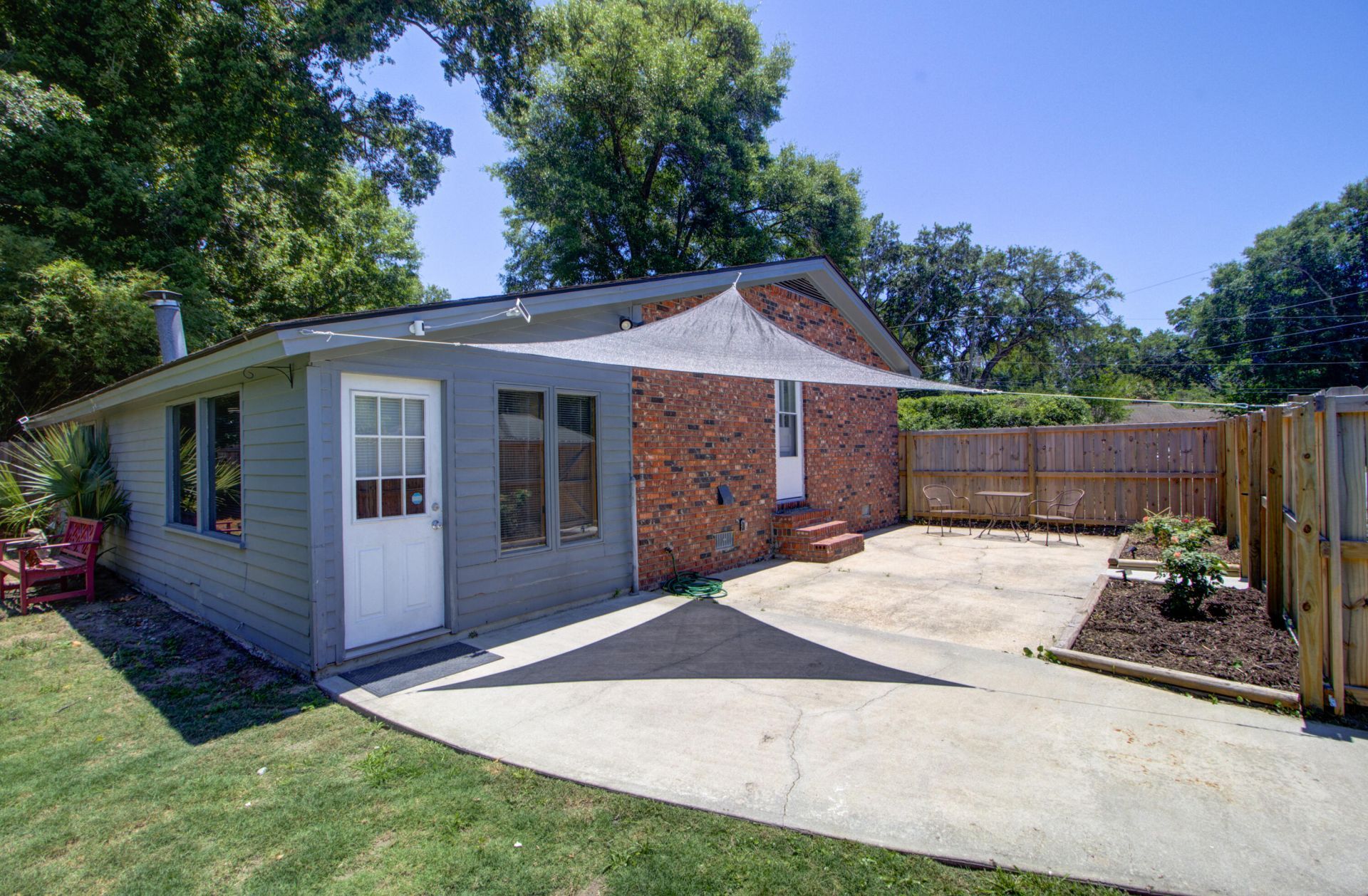 1144 Wyndham Road Photo 34