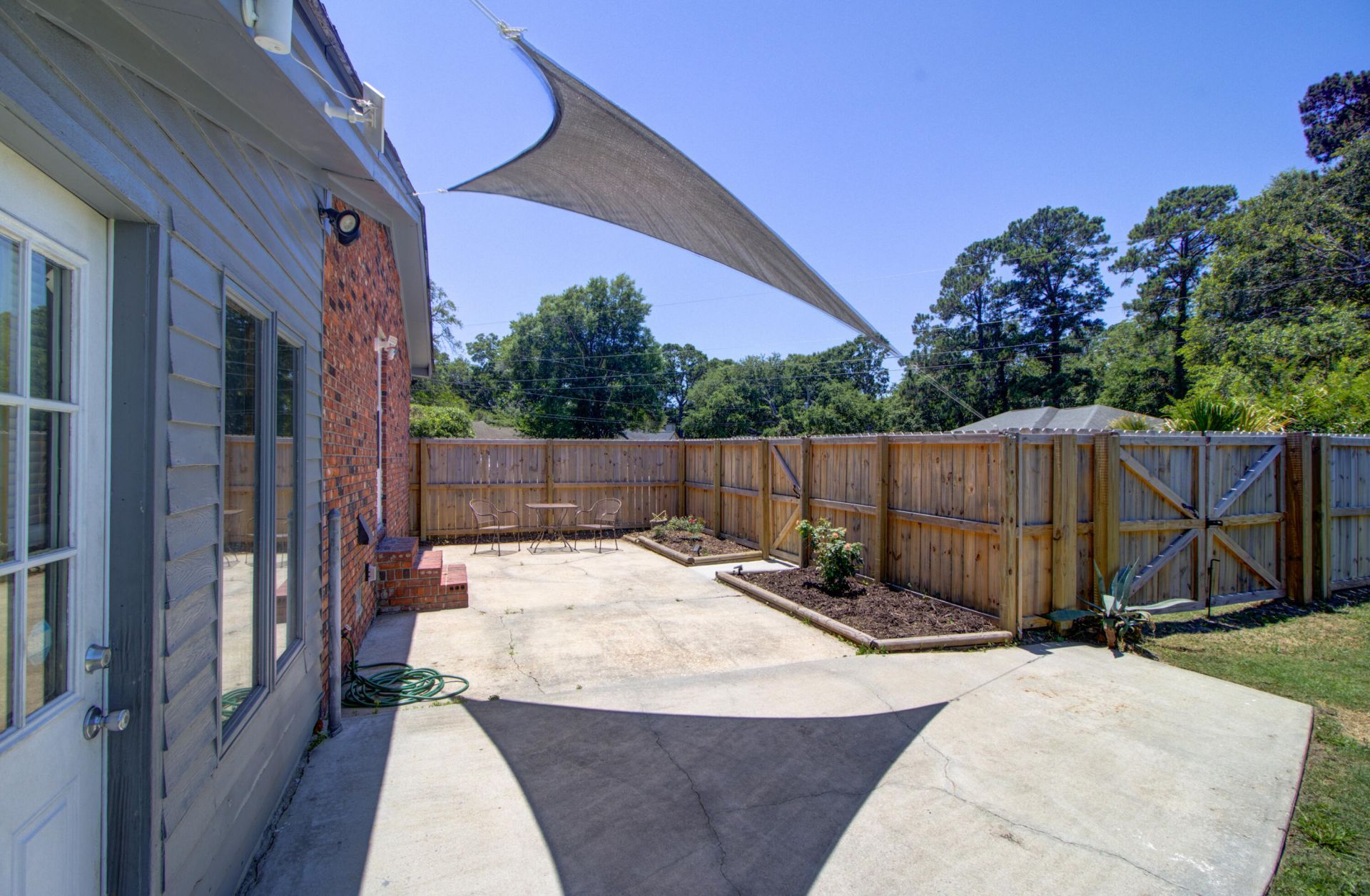 1144 Wyndham Road Photo 35
