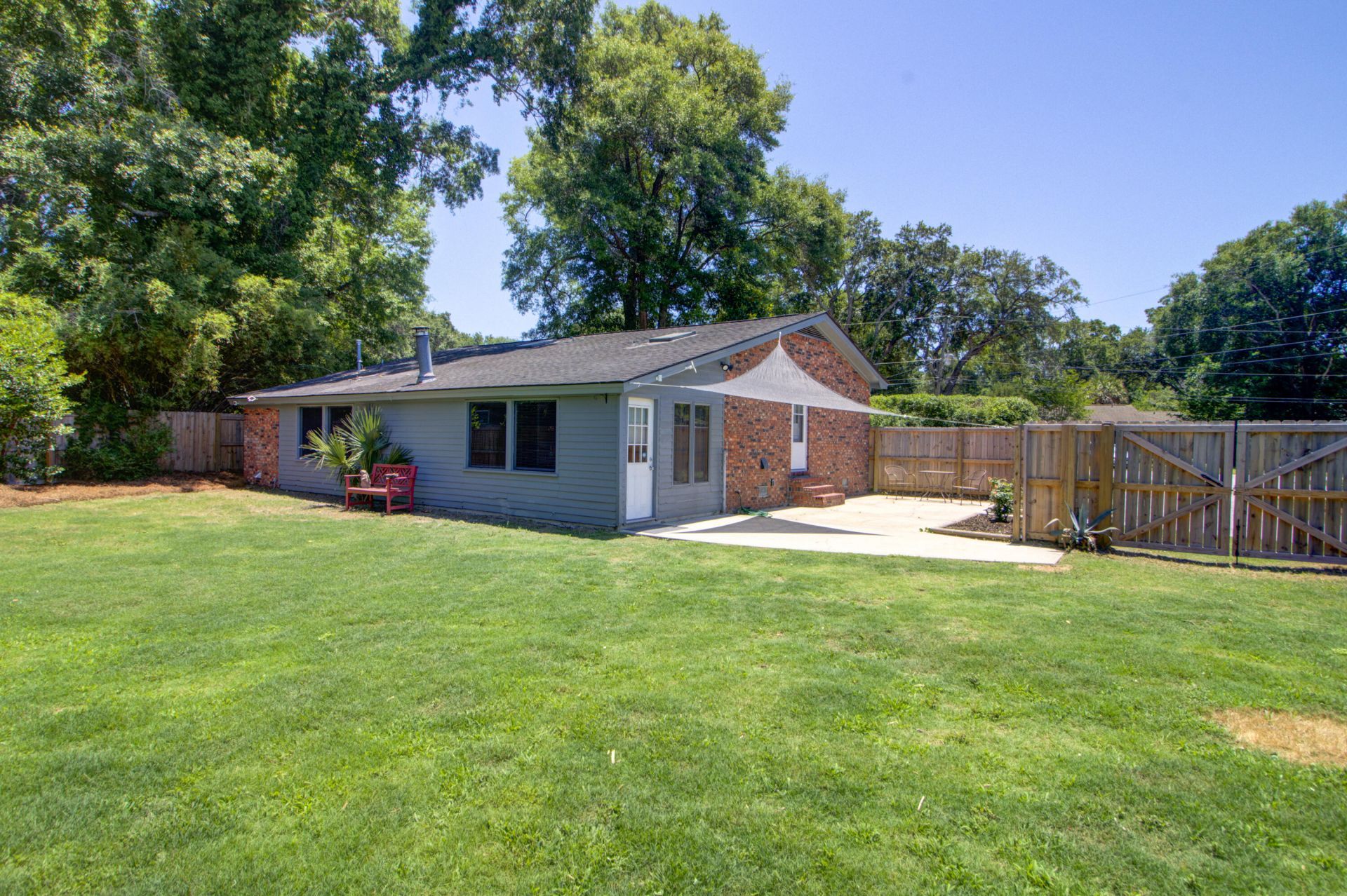 1144 Wyndham Road Photo 36