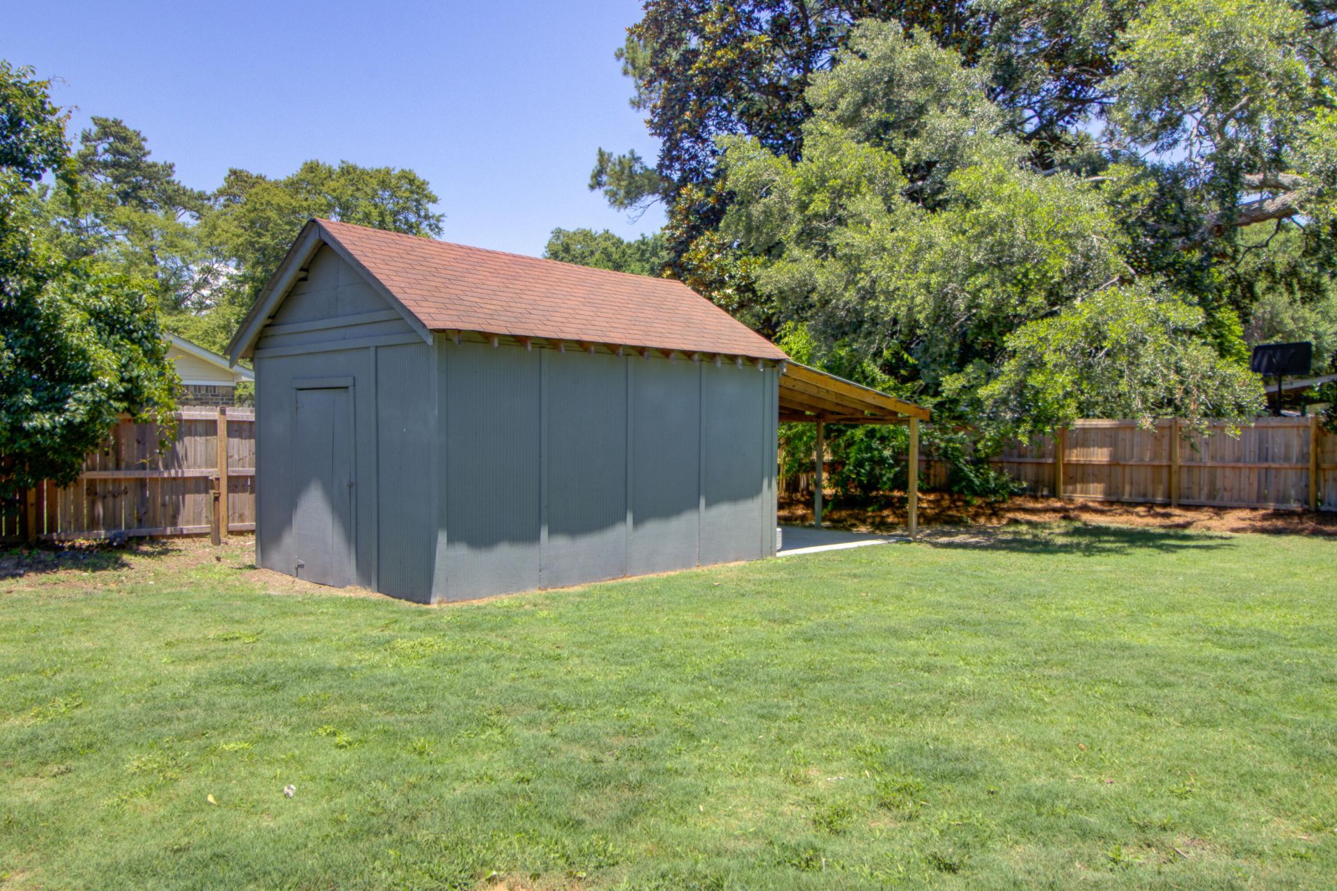 1144 Wyndham Road Photo 39