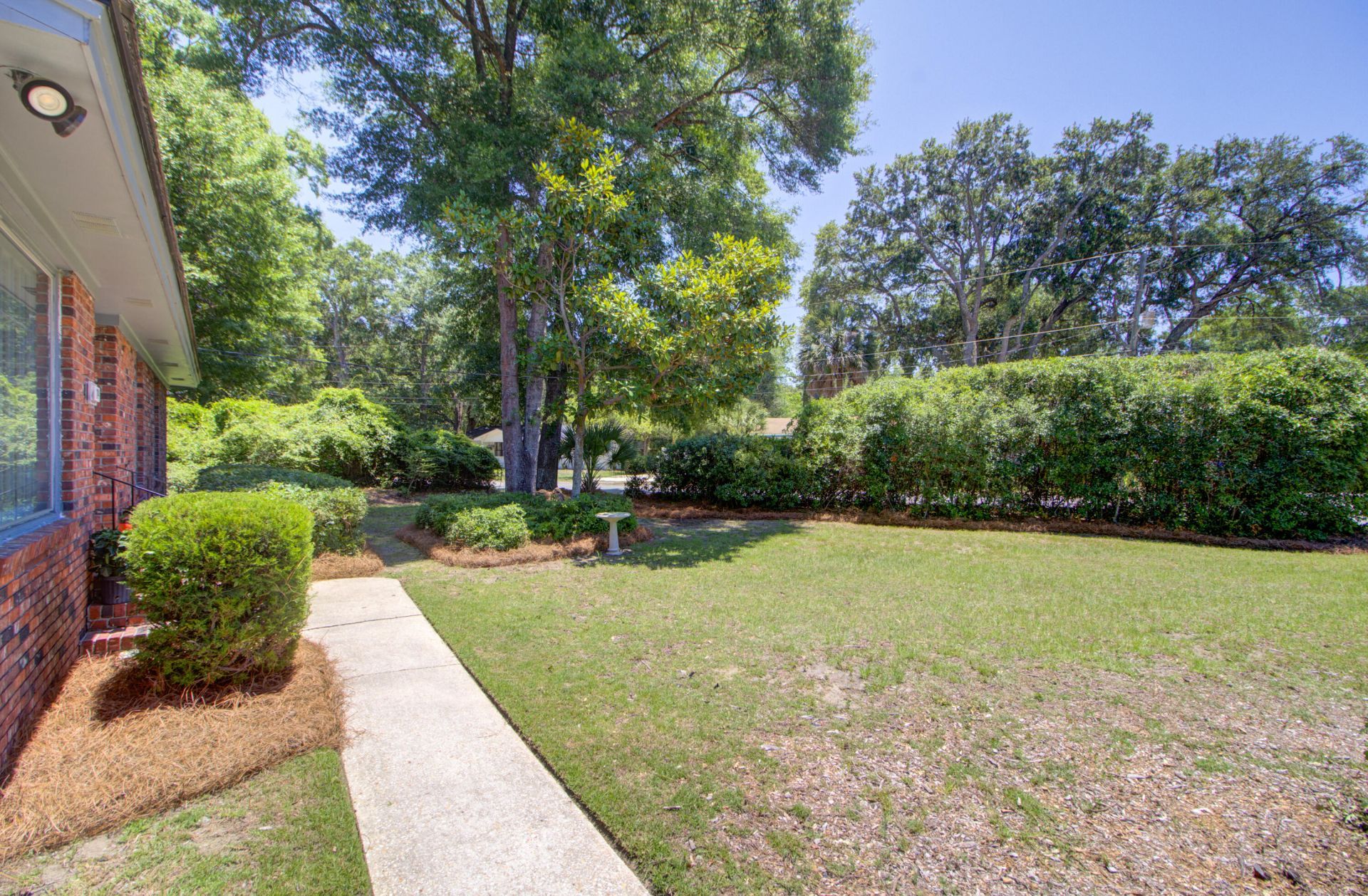1144 Wyndham Road Photo 4