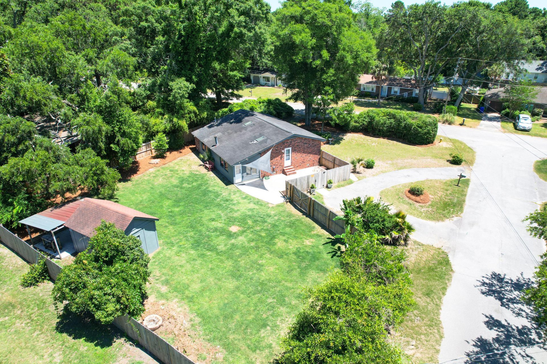 1144 Wyndham Road Photo 45