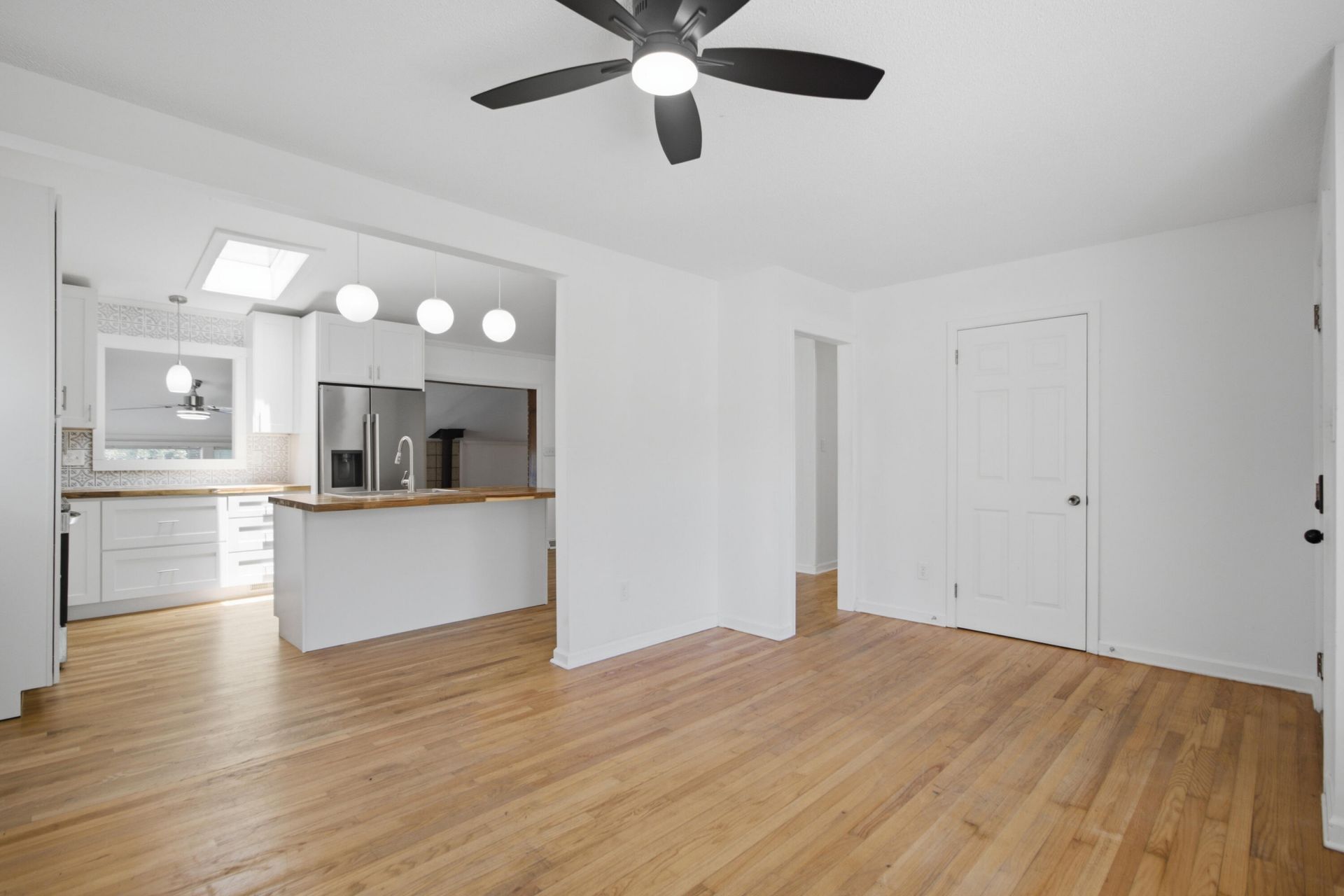 1144 Wyndham Road Photo 9