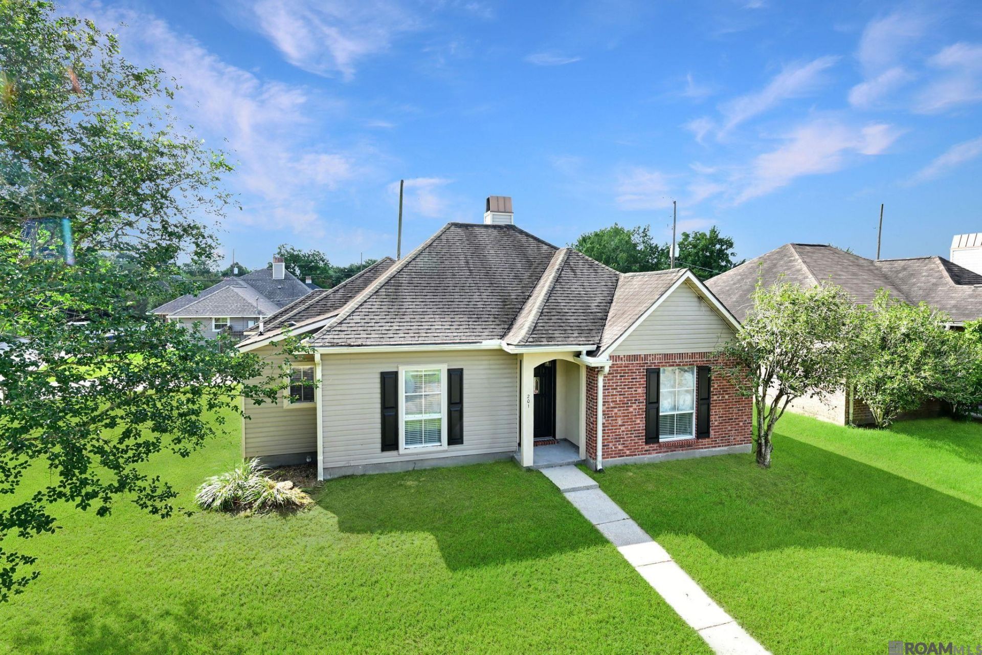 201 Briarhaven Dr, Baton Rouge, LA 70810 Main Photo