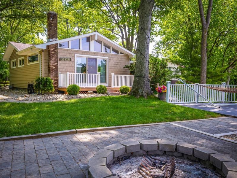 691 Timothy Drive, Willard, OH 44890 Photo 11