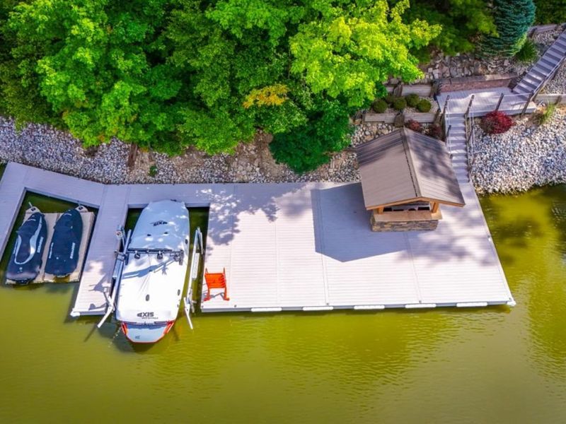 691 Timothy Drive, Willard, OH 44890 Photo 6